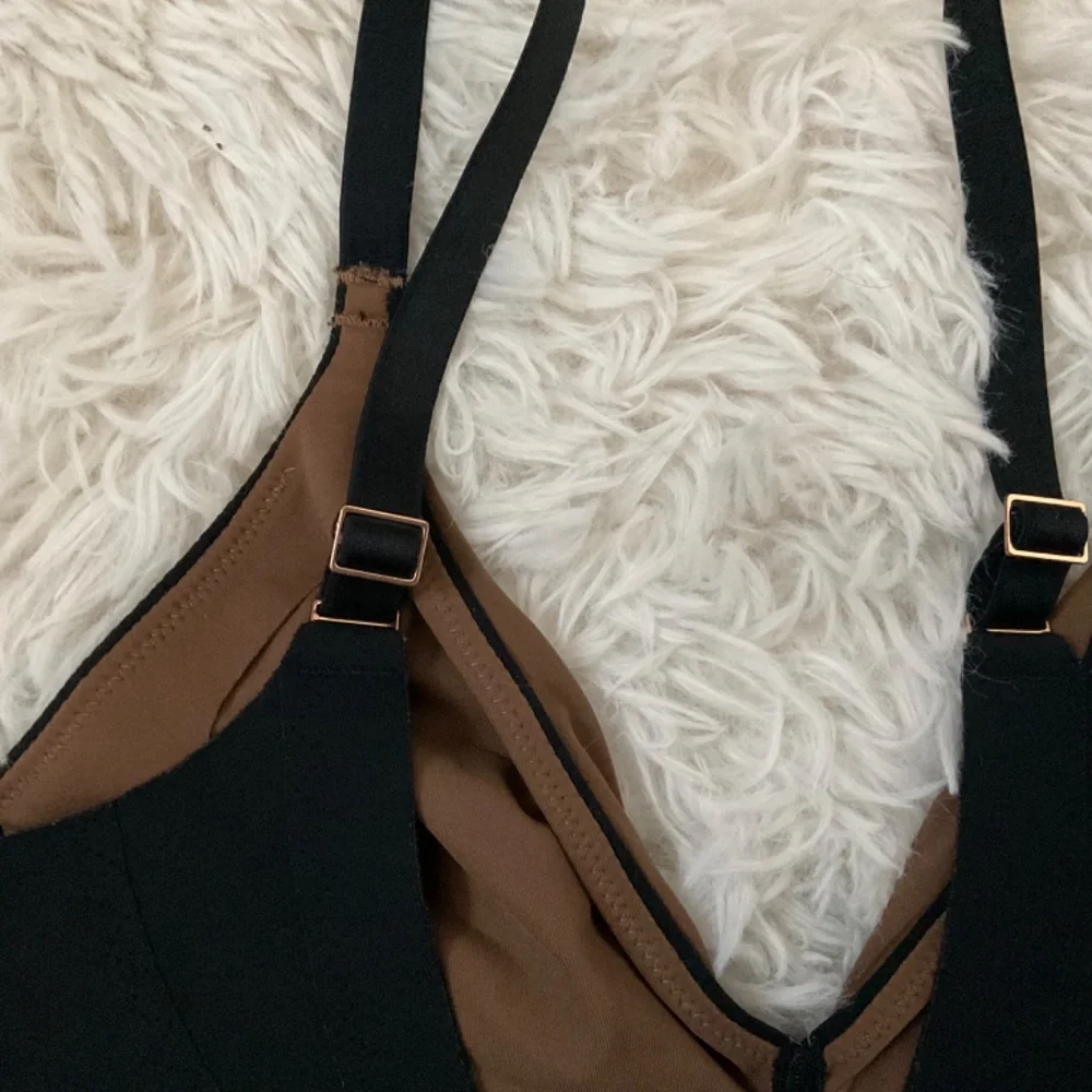 SPANX The Nudist Unlined Wireless Bra -‎ Black/Brown - Size 32B